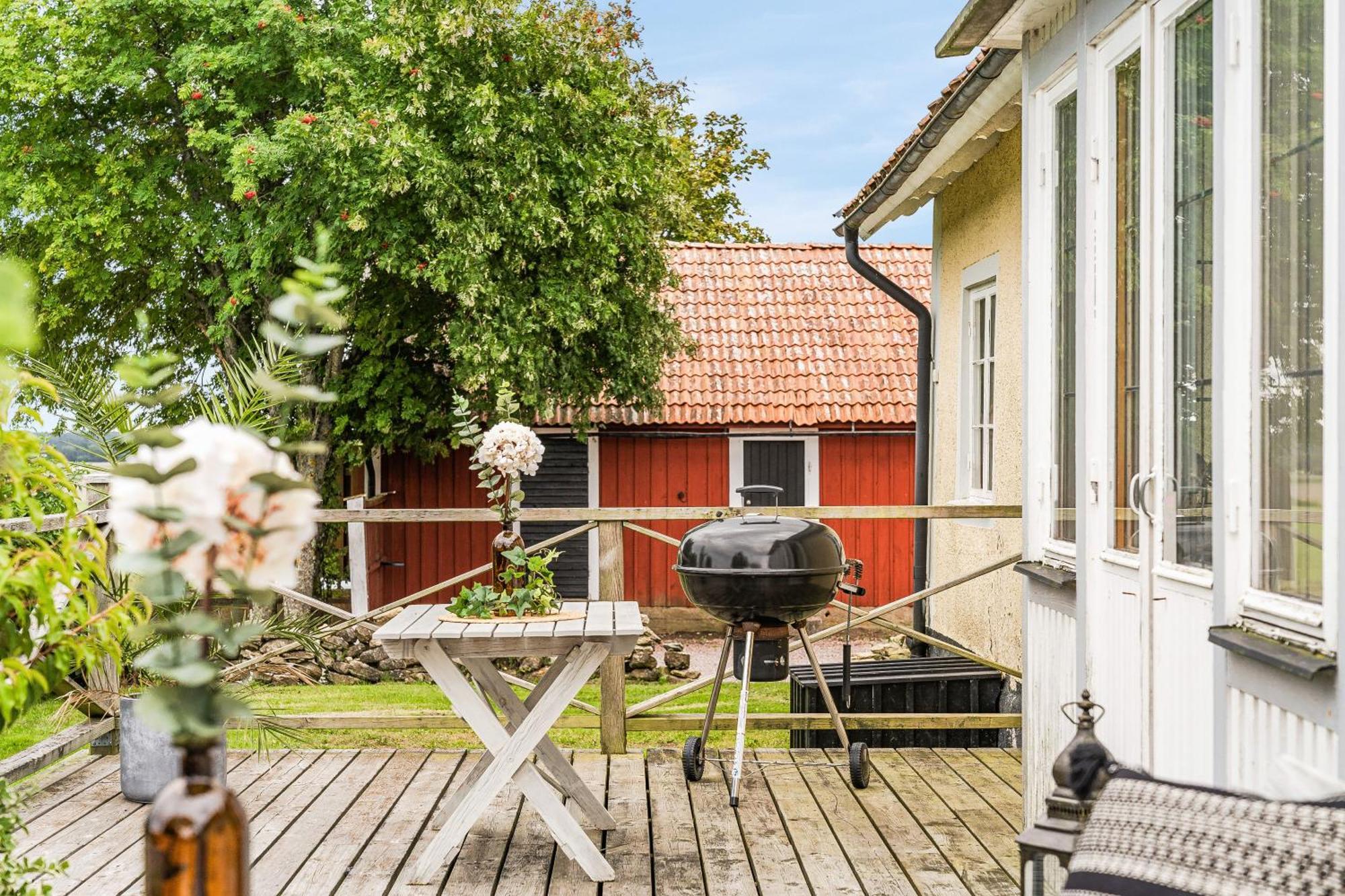 Stubbegarden - Unique Swedish Style With Fireplace Vadstena Buitenkant foto